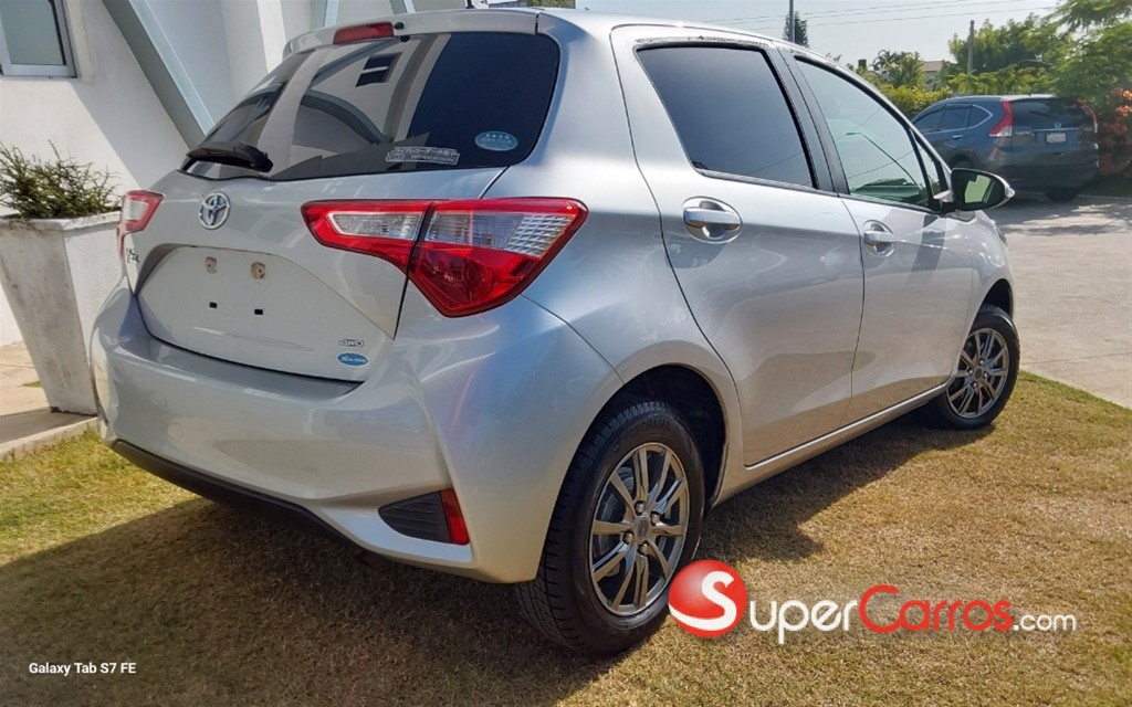2021 Toyota VITZ — foto 4 / 9