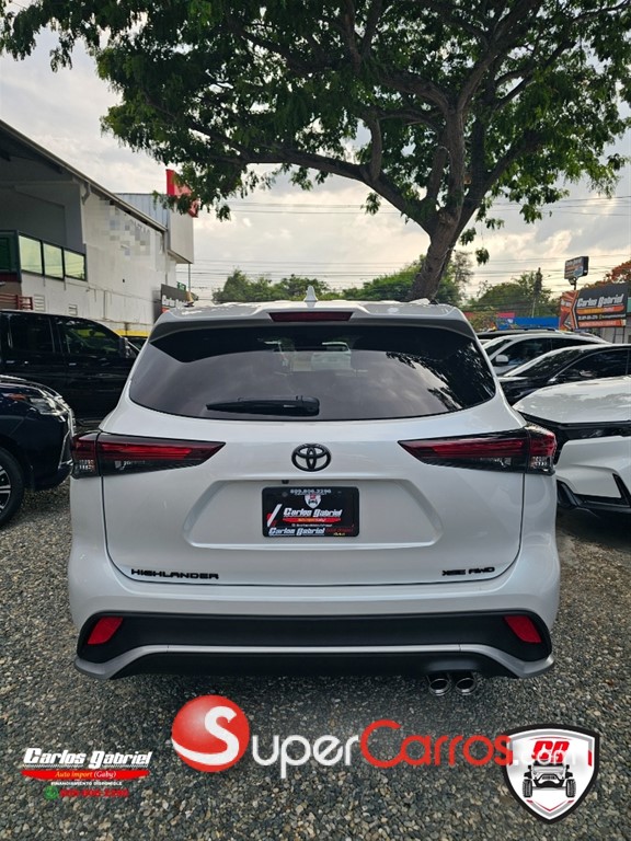 2024 Toyota Highlander XSE — foto 2 / 10