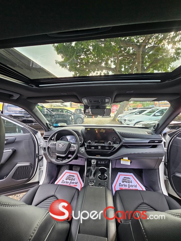 2024 Toyota Highlander XSE — foto 7 / 10