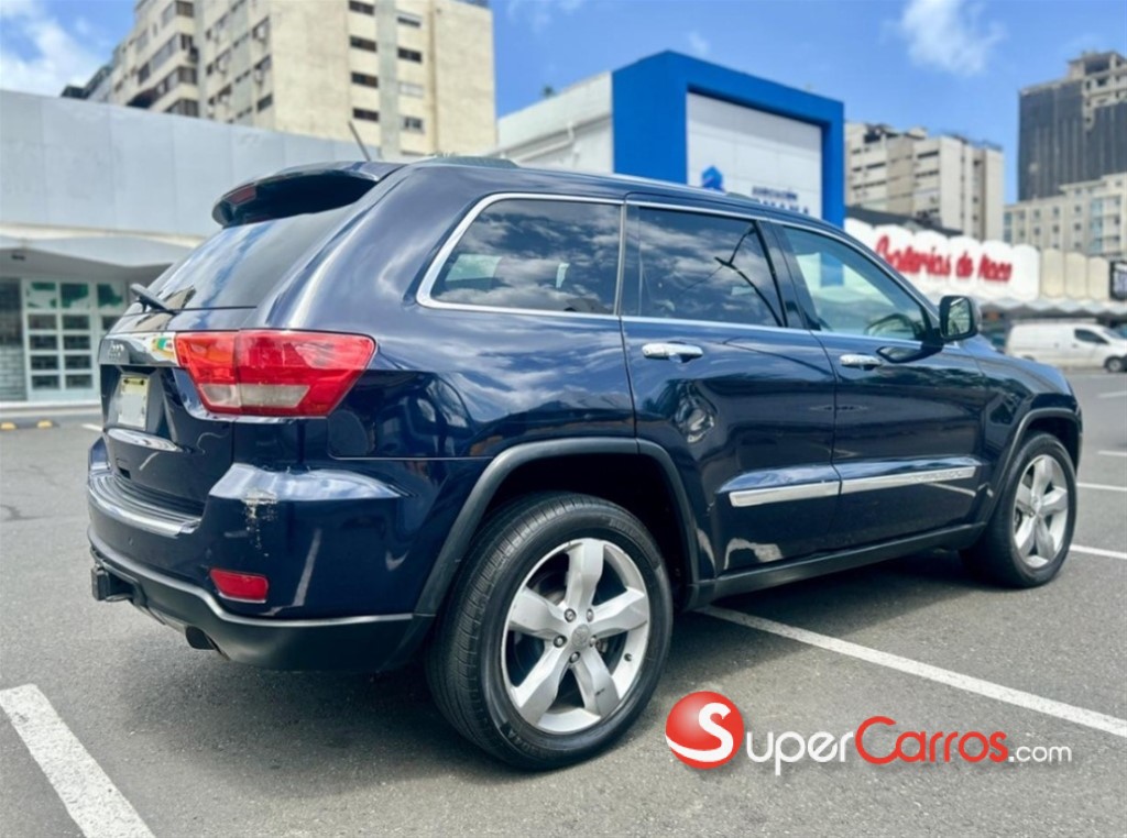 2011 Jeep Cherokee Overland — foto 3 / 10