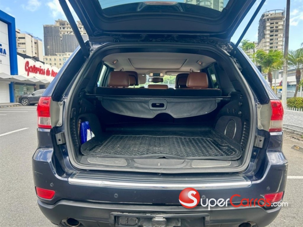 2011 Jeep Cherokee Overland — foto 9 / 10