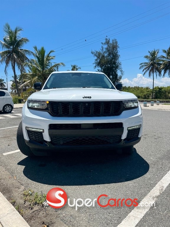 2023 Jeep Grand Cherokee Limited — foto 2 / 9