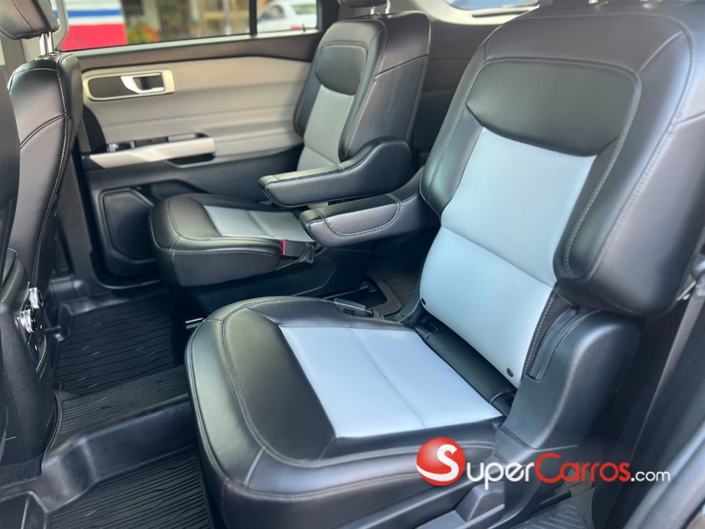 2023 Ford Explorer XLT 4WD — foto 7 / 12