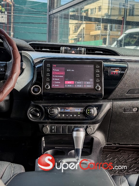 2023 Toyota Hilux Limited — foto 7 / 11