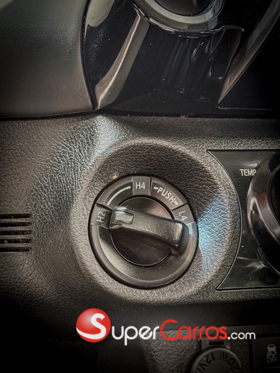 2023 Toyota Hilux Limited — foto 9 / 11