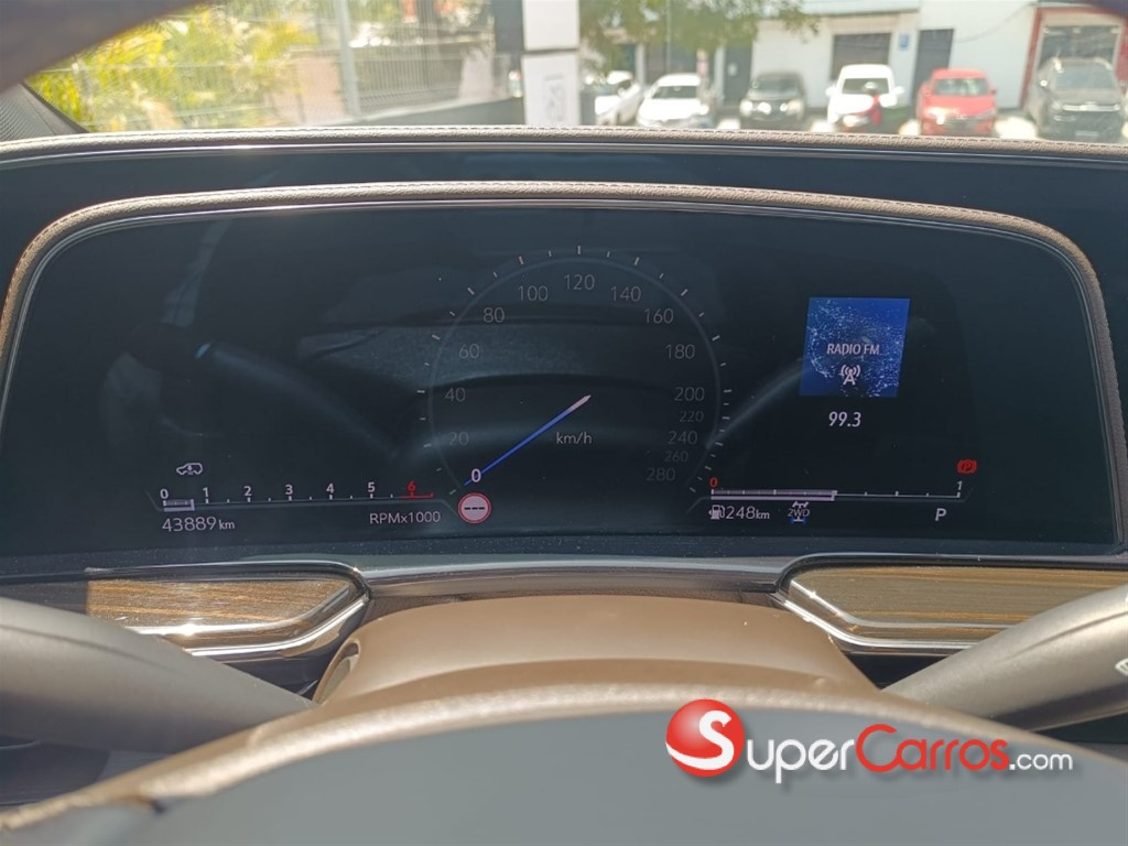 2023 Cadillac Escalade Premium Luxury — foto 8 / 12