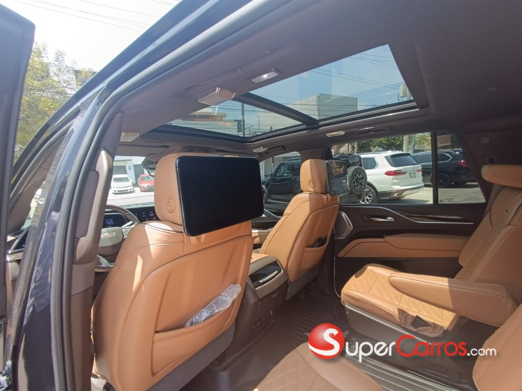 2023 Cadillac Escalade Premium Luxury — foto 11 / 12