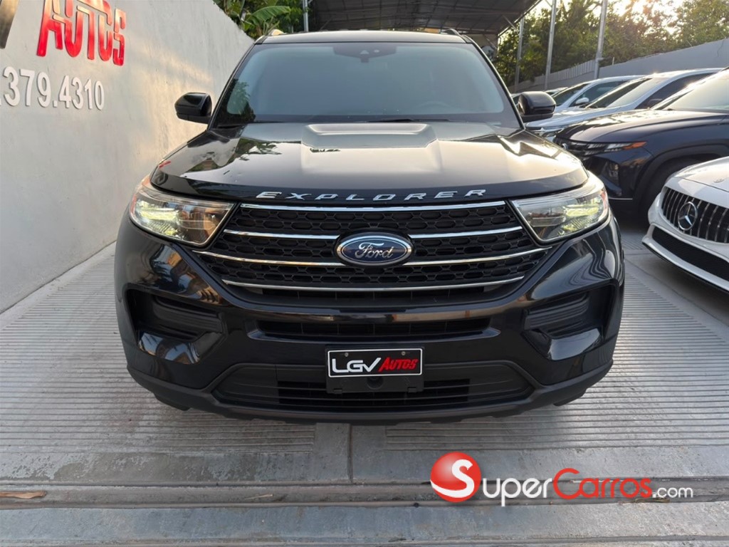 2021 Ford Explorer XLT — foto 2 / 12