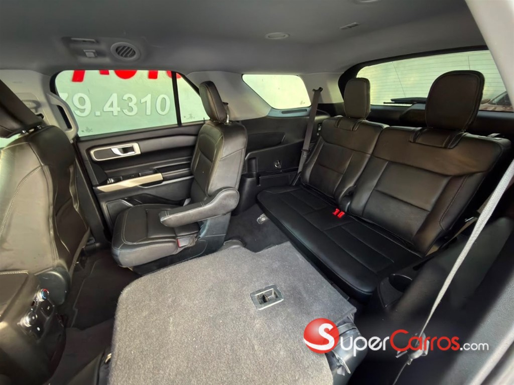 2021 Ford Explorer XLT — foto 9 / 12