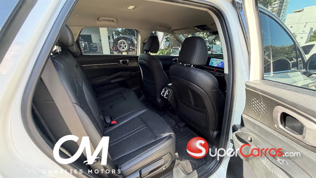 2024 Kia Sorento Luxury — foto 8 / 12