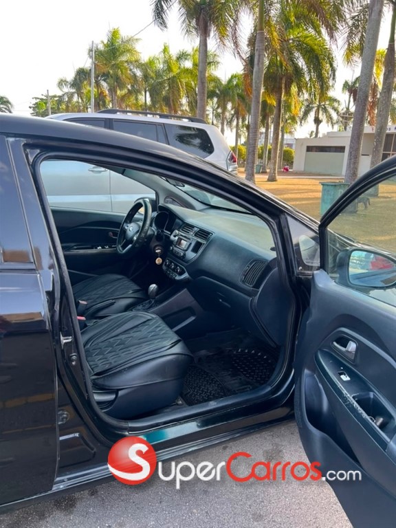 2015 Kia Rio — foto 2 / 10