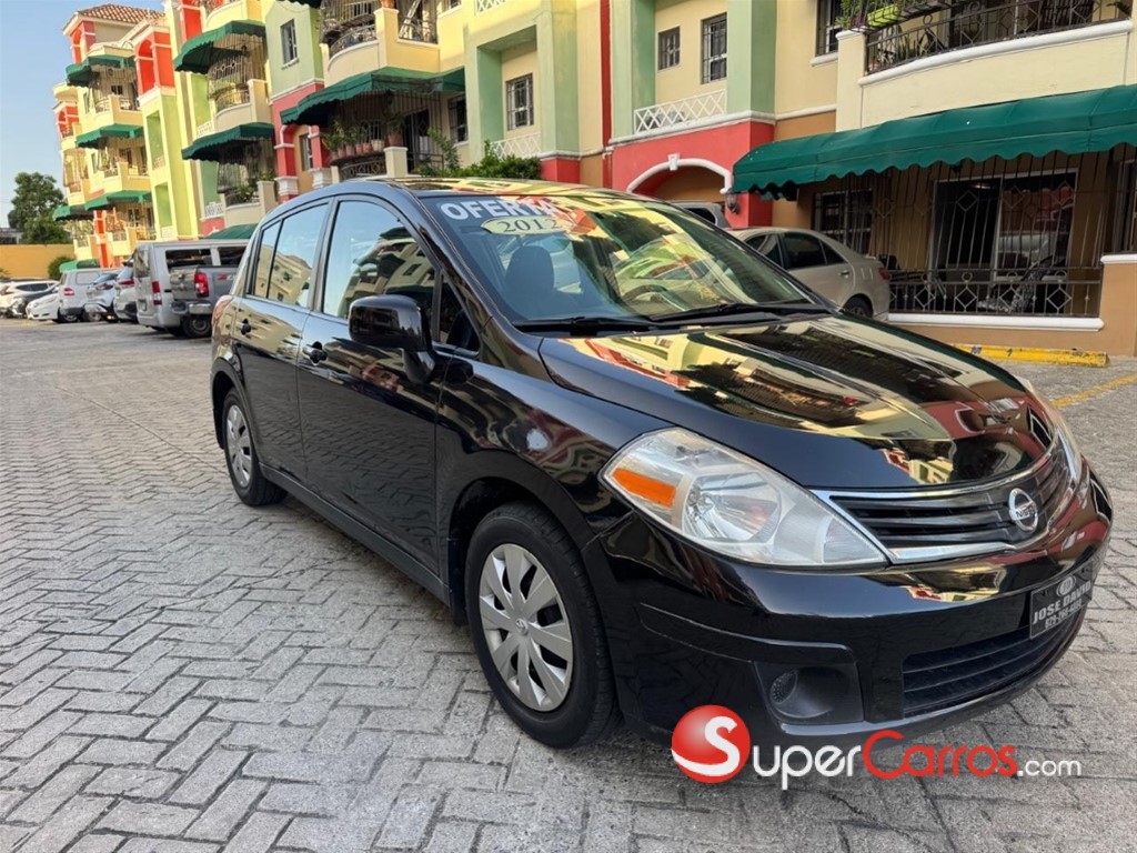 2012 Nissan Versa — foto 3 / 10