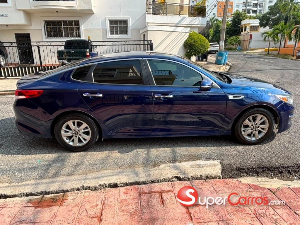 2018 Kia Optima LX — foto 3 / 9