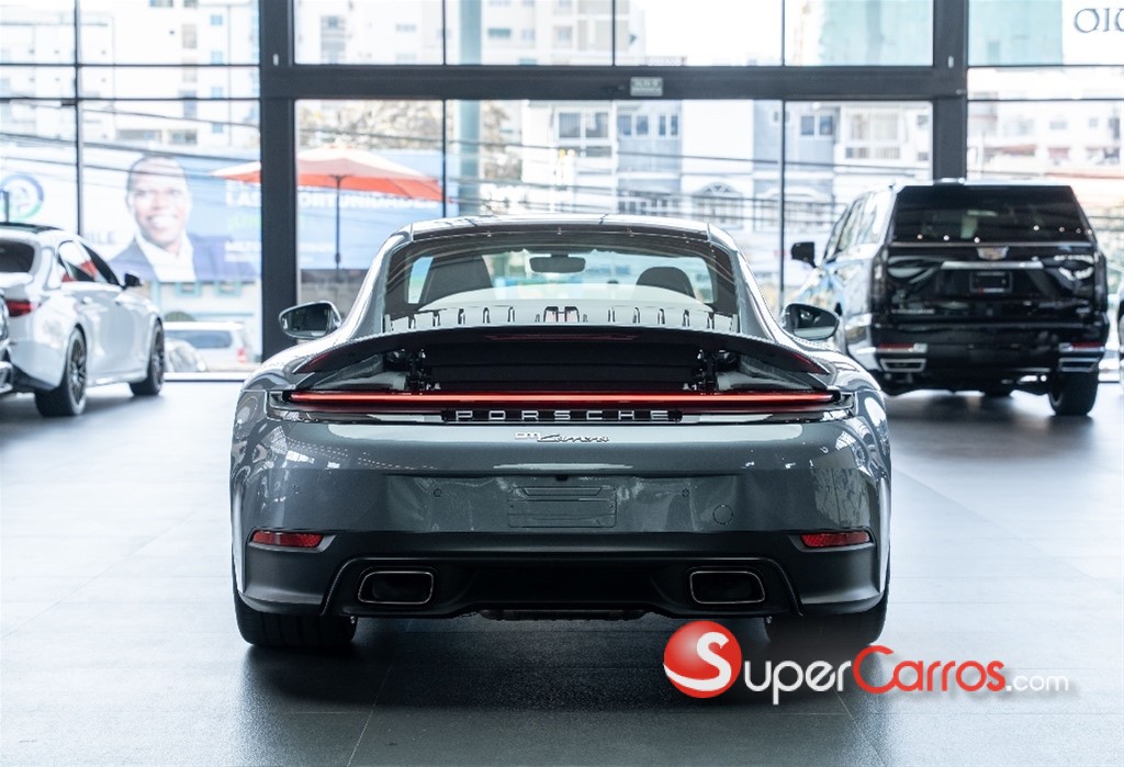 2026 Porsche 911 Carrera — foto 6 / 12
