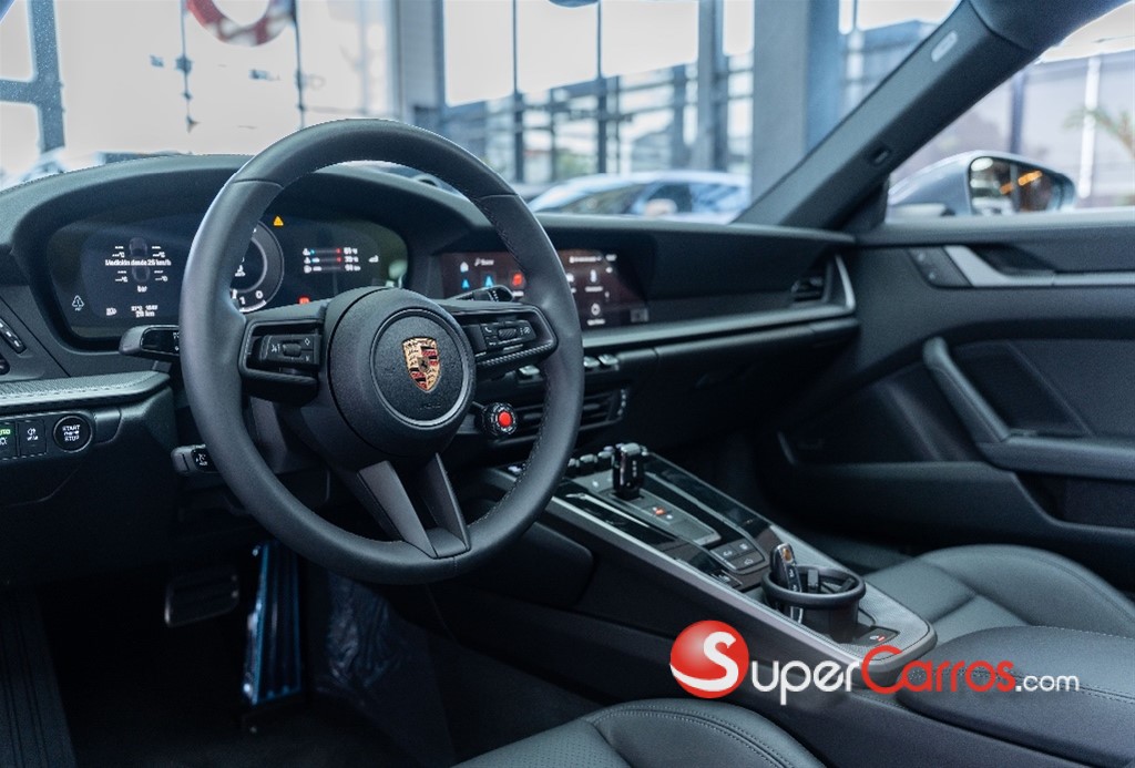 2026 Porsche 911 Carrera — foto 9 / 12