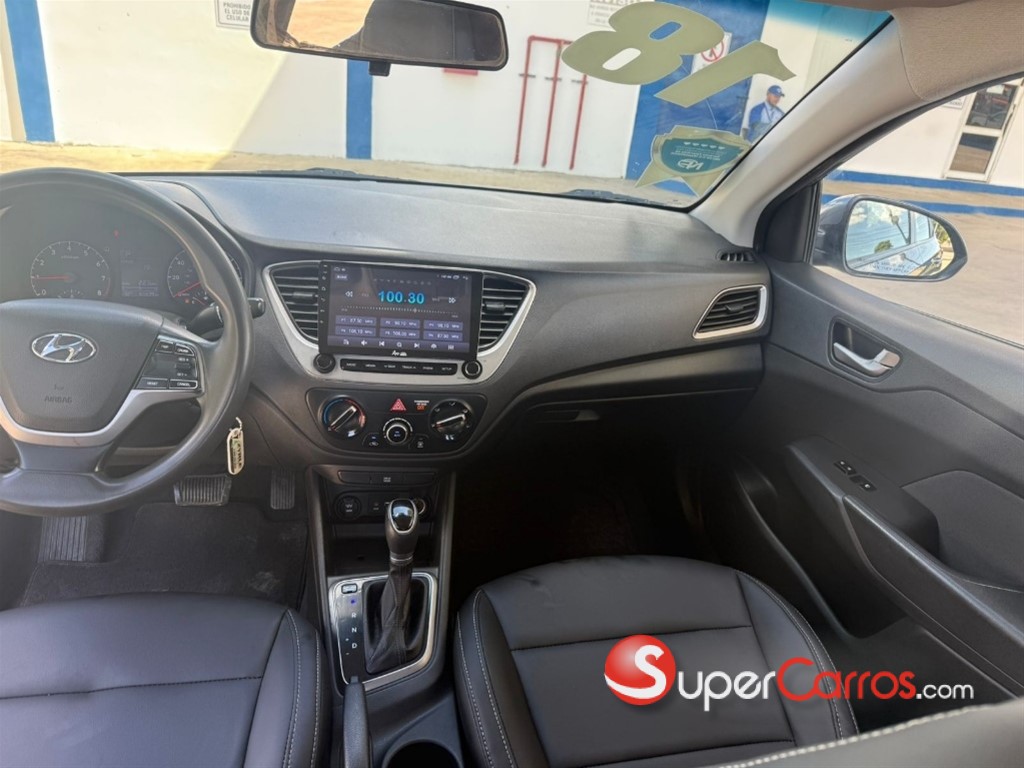 2018 Hyundai Accent — foto 3 / 5
