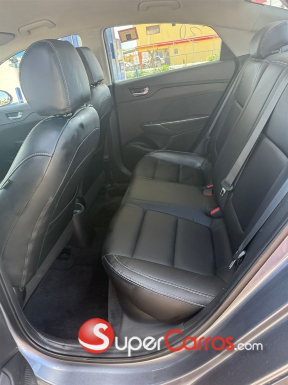 2018 Hyundai Accent — foto 4 / 5