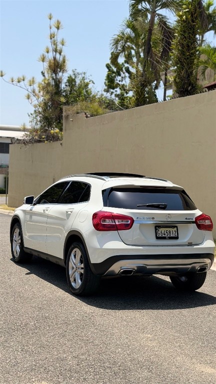2017 Mercedes-Benz Clase GLA 250 4 Matic — foto 4 / 12