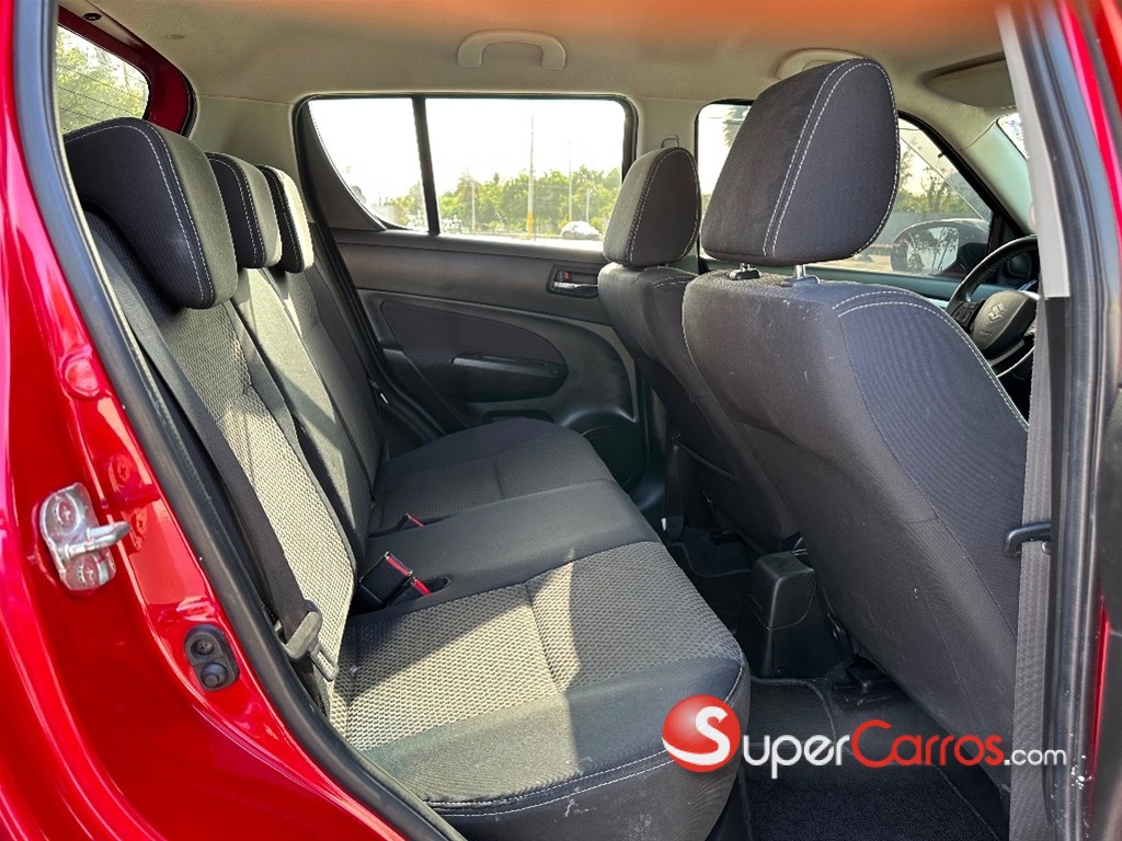 2016 Suzuki Swift RS Sport — foto 9 / 12