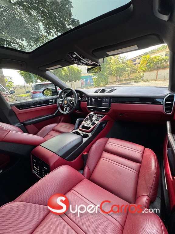 2020 Porsche Cayenne Coupe — foto 8 / 10