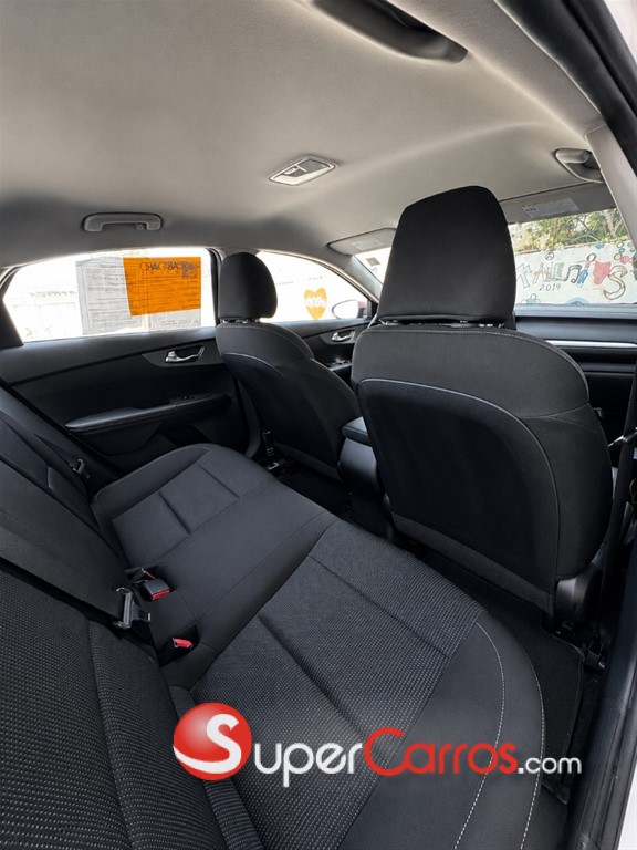 2021 Kia Forte LXS — foto 10 / 10