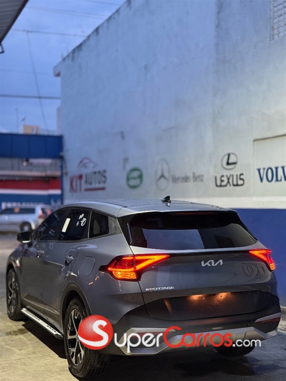 2023 Kia Sportage EX — foto 5 / 10