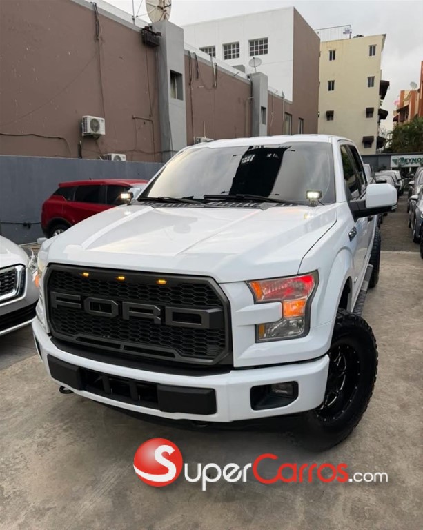 2016 Ford F 150 XLT — foto 2 / 9