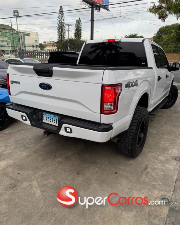 2016 Ford F 150 XLT — foto 4 / 9