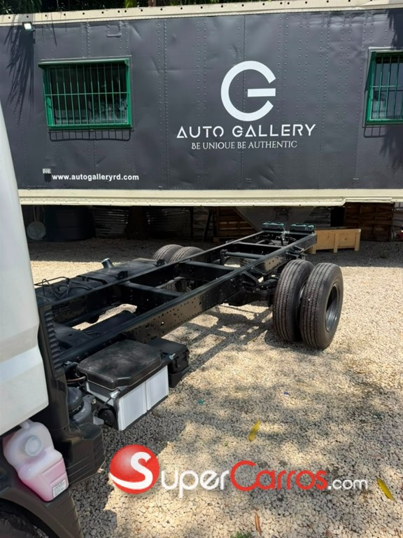 2027 Mitsubishi Motors Canter Chassis 14 pies — foto 4 / 12