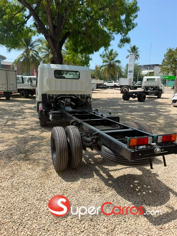 2027 Mitsubishi Motors Canter Chassis 14 pies — foto 5 / 12