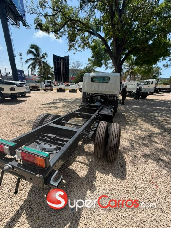 2027 Mitsubishi Motors Canter Chassis 14 pies — foto 7 / 12
