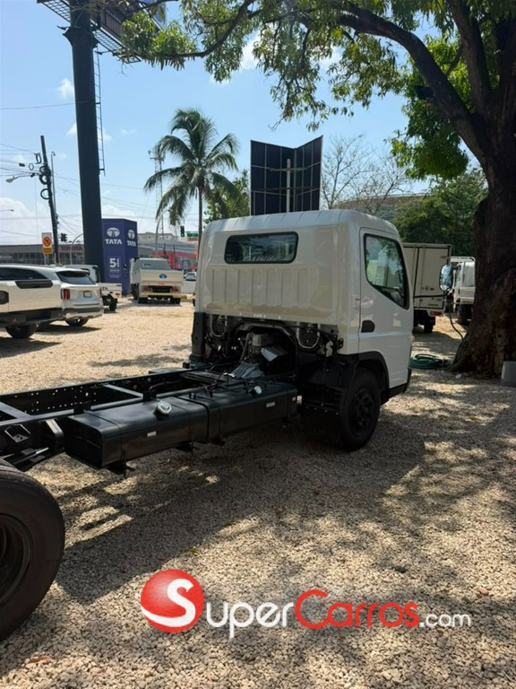 2027 Mitsubishi Motors Canter Chassis 14 pies — foto 9 / 12