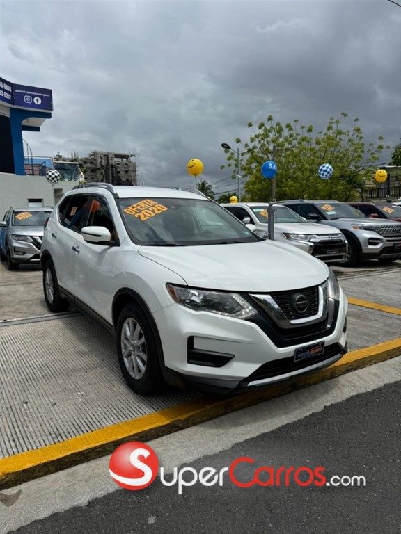 2020 Nissan Rogue SV — foto 3 / 10