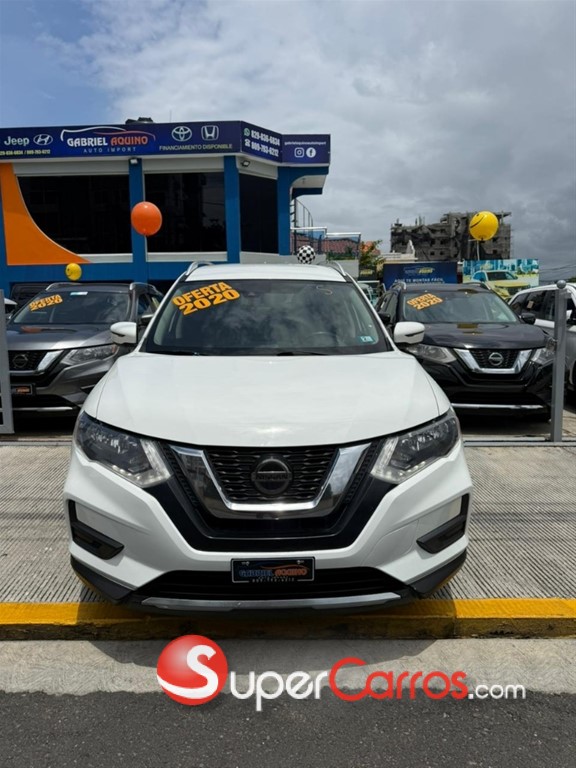2020 Nissan Rogue SV — foto 5 / 10