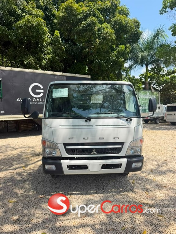 2027 Mitsubishi Motors Canter Chassis 16 Pies — foto 2 / 12