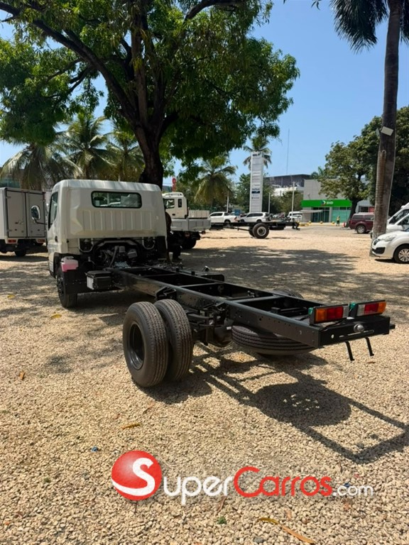 2027 Mitsubishi Motors Canter Chassis 16 Pies — foto 5 / 12
