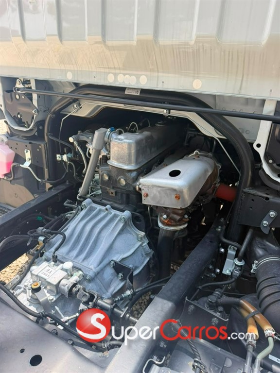 2027 Mitsubishi Motors Canter Chassis 16 Pies — foto 8 / 12