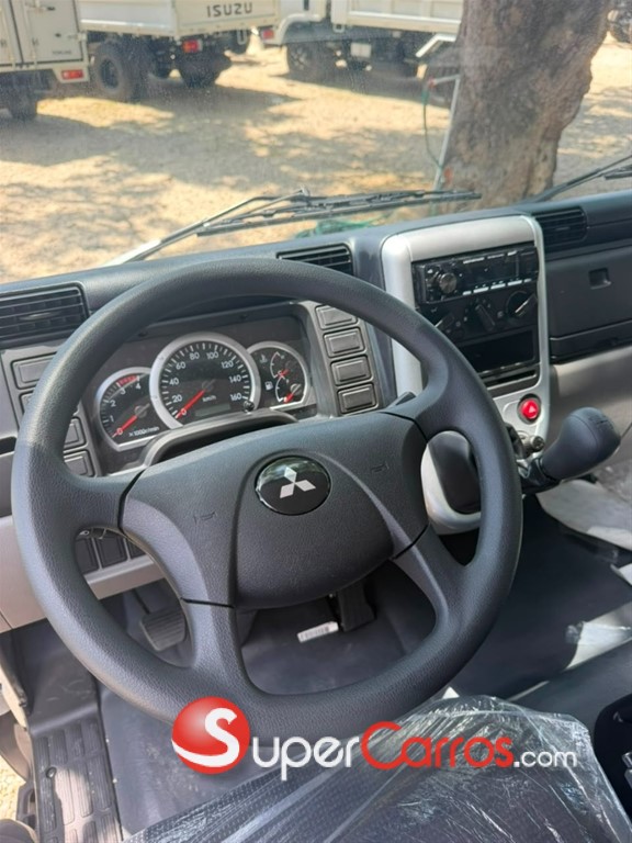 2027 Mitsubishi Motors Canter Chassis 16 Pies — foto 9 / 12
