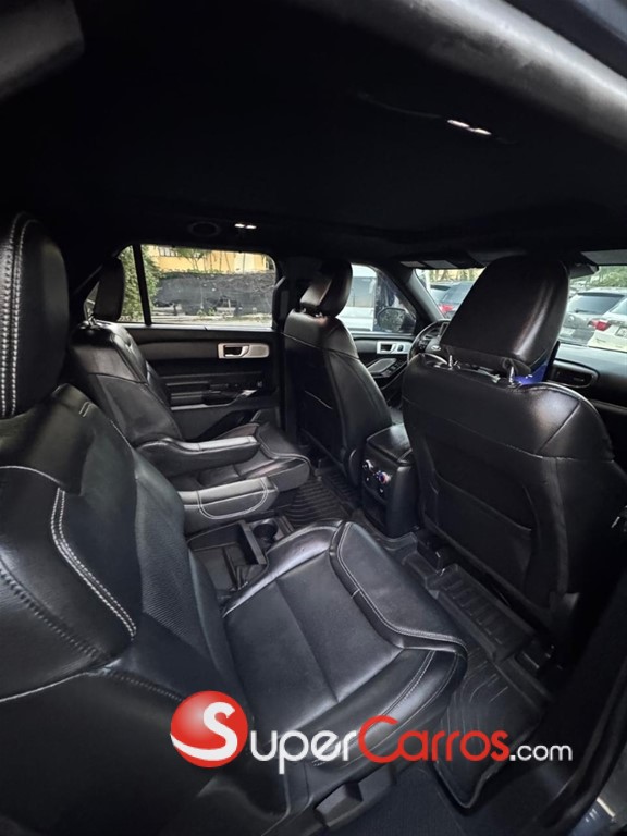 2021 Ford Explorer ST — foto 4 / 8