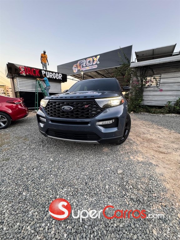 2021 Ford Explorer ST — foto 8 / 8