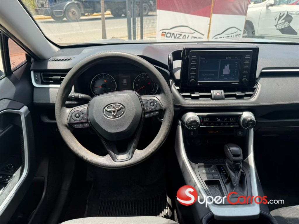 2021 Toyota RAV4 XLE — foto 2 / 11