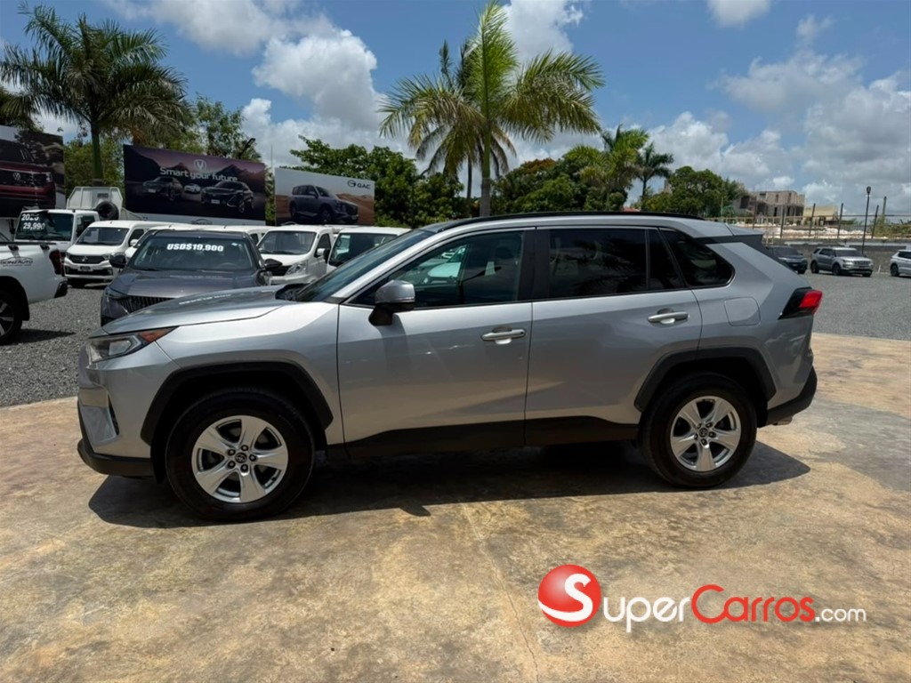 2021 Toyota RAV4 XLE — foto 6 / 11