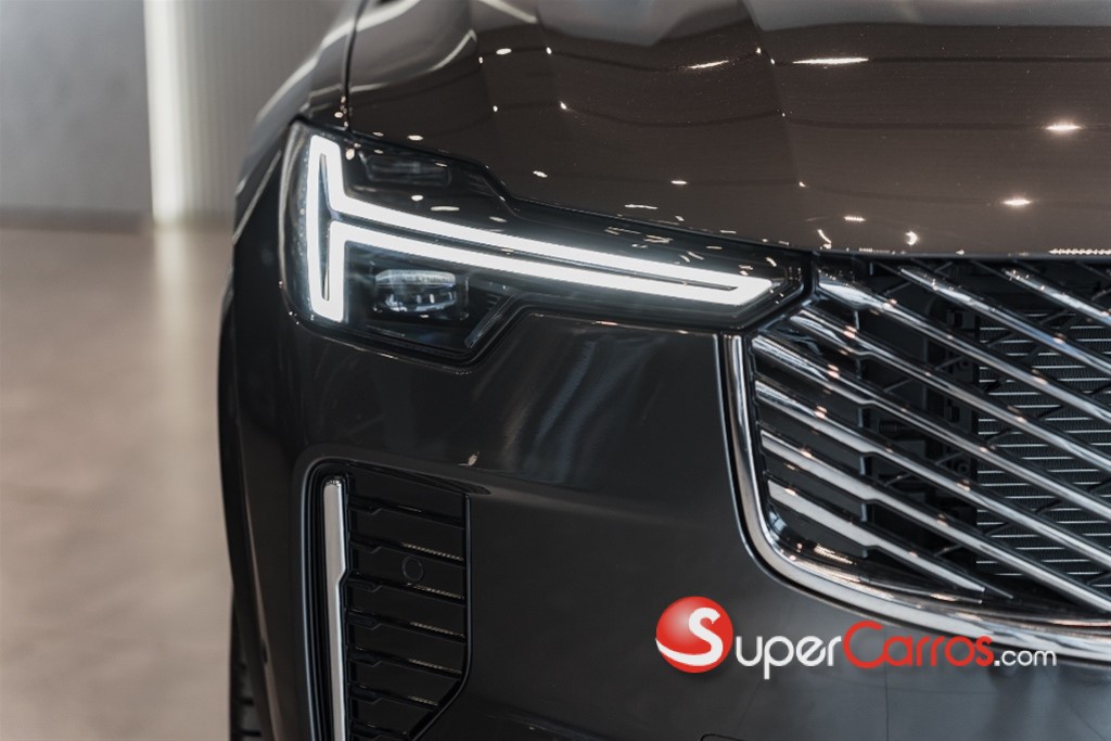 2026 Volvo XC90 RE Plus — foto 3 / 12