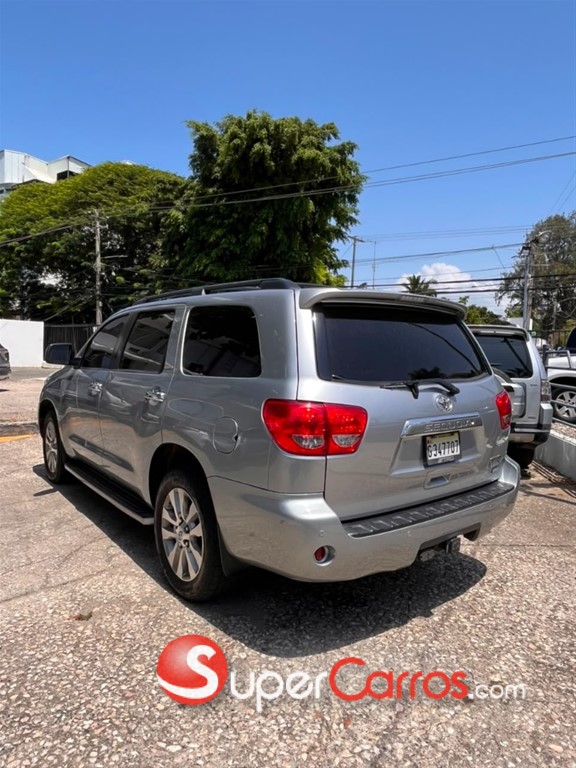 2013 Toyota Sequoia Limited — foto 6 / 12
