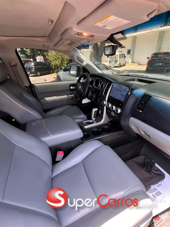 2013 Toyota Sequoia Limited — foto 7 / 12