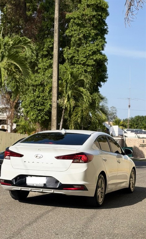 2019 Hyundai Elantra SE — foto 4 / 10