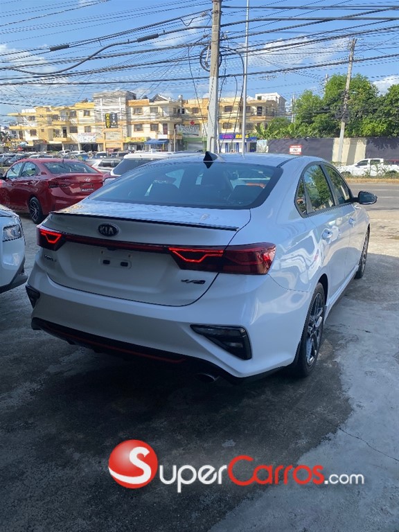 2021 Kia Forte GT Line — foto 5 / 10