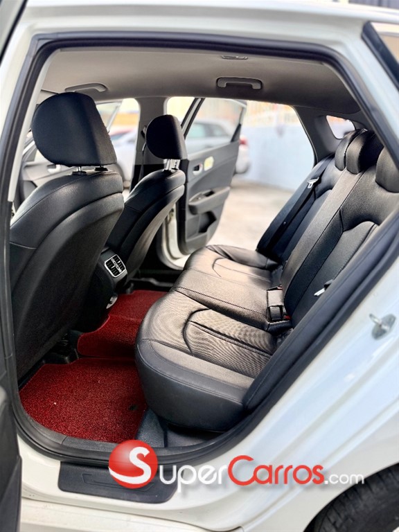 2020 Kia K-5 — foto 7 / 12