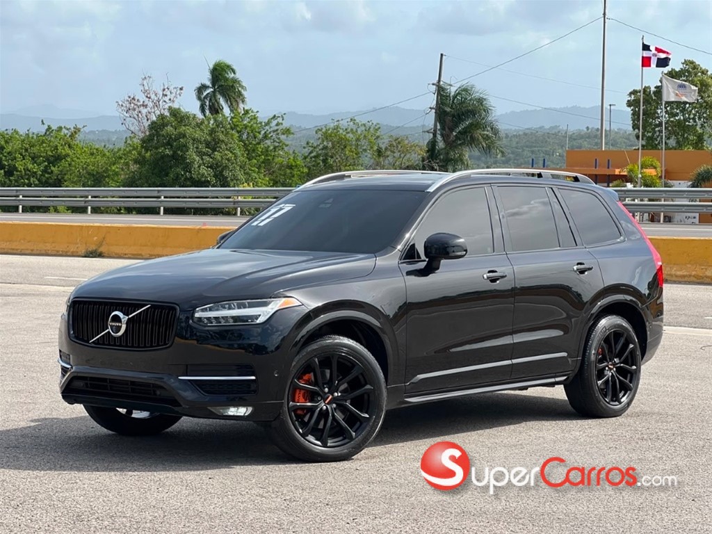 2017 Volvo XC90 Momentum T6