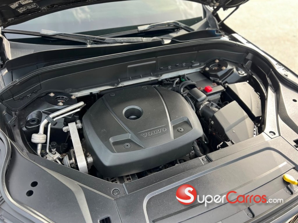 2017 Volvo XC90 Momentum T6 — foto 3 / 12